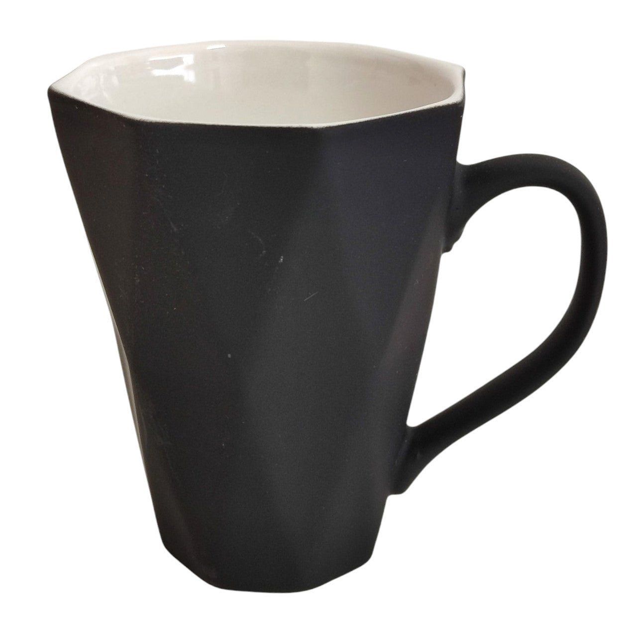 Elegant Black Diamond Pattern Ceramic Mug - Future Decor